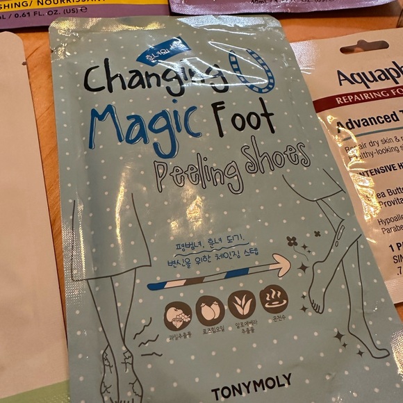 Face Masks, Hand Masks, & Foot Masks - Lot of 5 - Picture 4 of 6